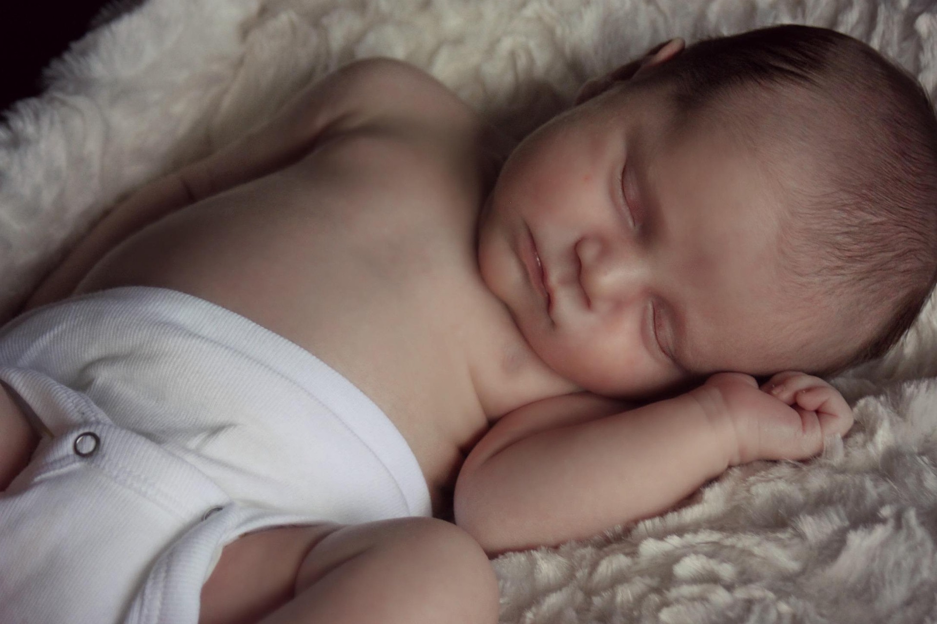 Postpartum doula support for a new parent and baby in Tampa, Florida